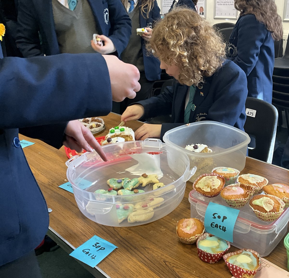 VarndeanSchool's tweet photo. It was a jam packed hall for the Angelou #charity fair, raising funds for @Refugees thank you to all students taking part, lovely to see so many different ideas for #fundraising https://t.co/qaSZ5sm0sJ