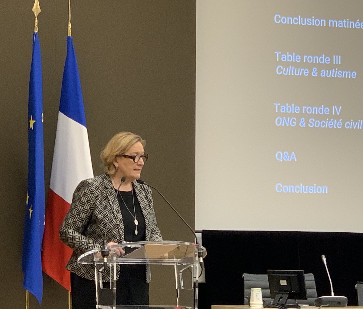 CLAIRE COMPAGNON tweet media