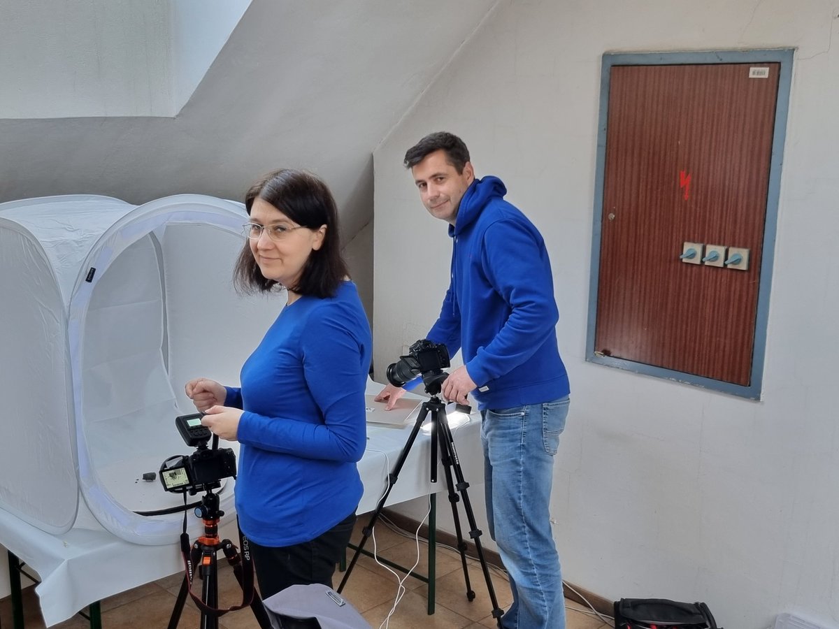 BarbaraHorejs's tweet photo. Impressions of the multiple analytical &amp; documenting methods to study #Neolithic #prehistoric objects by @lauradietrich_ @The_Sherd_Nerd @FelixOstmann @BogdanaMilic https://t.co/t2W0Eip3zS