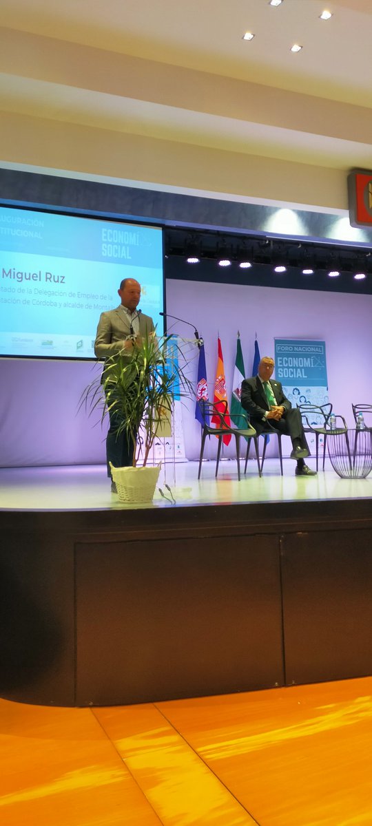 t_socialcordoba's tweet photo. Queda inaugurado el II #ForoTSC de Economía Social el #Cordobaesp
Rosa Posadas, coordinadora del proyecto #territoriosocialcordoba da paso a:
🔹 Miguel Ruz
🔹 Paqui Carmona
🔹 Antonio Arenas
¡Bienvenidos/as a la cuna de la #economiasocial en Córdoba! https://t.co/Ttc6GSV9Q9
