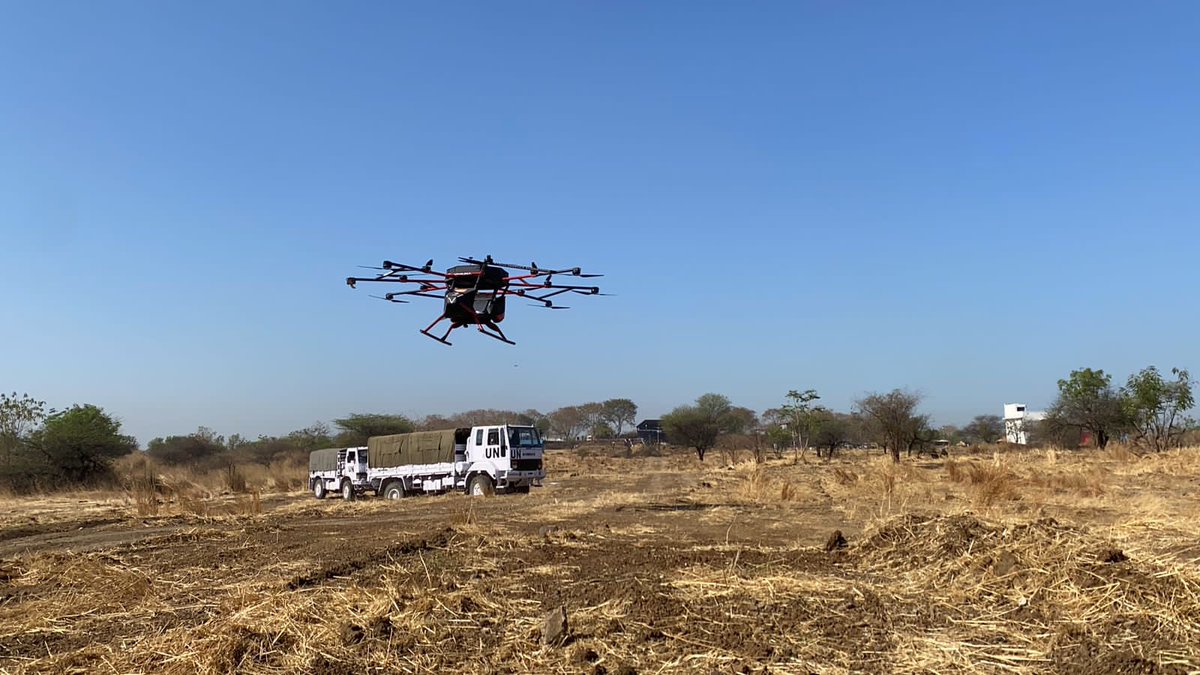 defenceattnews's tweet photo. Sagar Defence showcasing flying demo of #Varuna drone at India-Africa Defence Conclave #AFINDEX....
#Drone #defence #Africa #Fly #Conclave #ArmedForces #Military https://t.co/Hwk0i7robW
