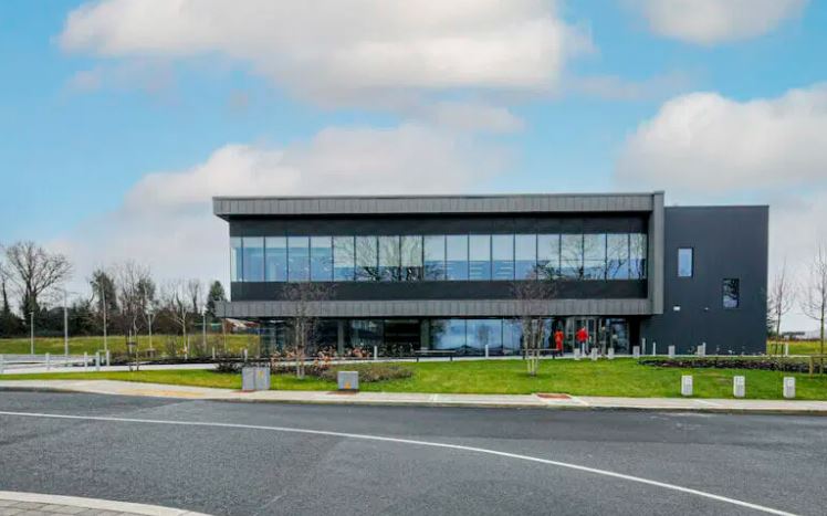 ICEXIrlanda's tweet image. The Irish 🇮🇪 government and @IDAIRELAND  have officially opened a new €40m world-class digital manufacturing facility in Limerick 🥂
For more information 👉bit.ly/3nt7EaF
#IrishTechNews #DigitalManufacturing #Ireland