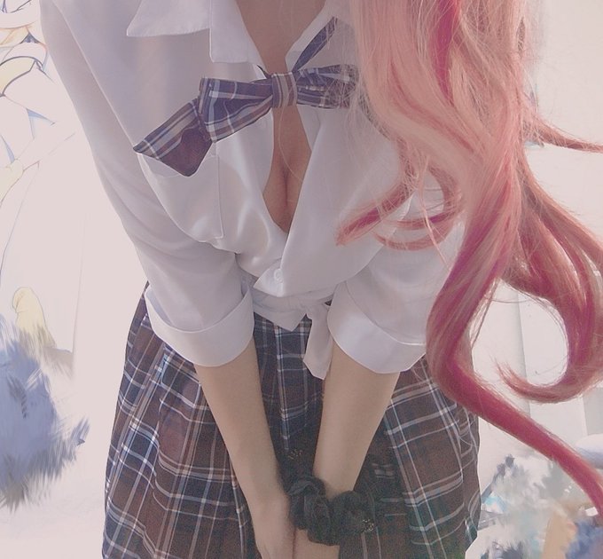 昨日から免許合宿で全然絵の作業が進められないからお気に入りの僕の自撮りでも載せとくか、みんな見て褒めて 