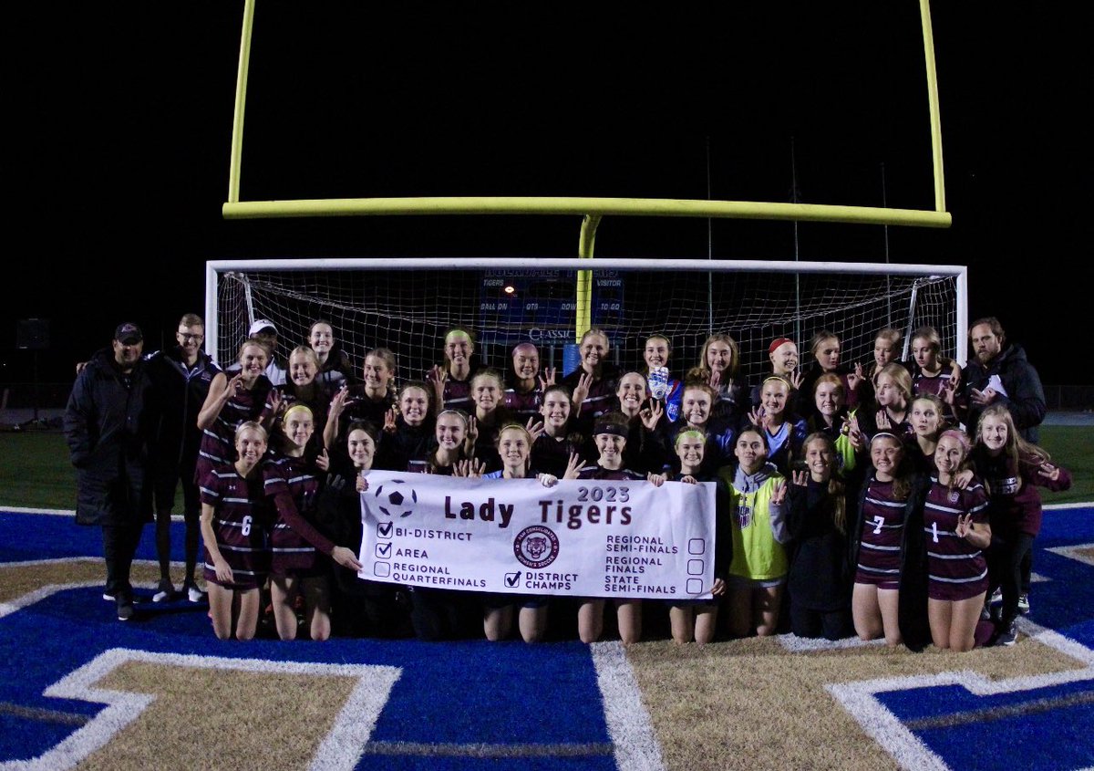 amcConsolSoccer's tweet photo. PKS
🧤@abbigail_rowse 
✅ @MerrellKira 
✅ @avery_carnes 
✅ @KindleKerbel 
✅ @HomeyerKate 
✅ @lily_hickson 
✅ @MorawietzKayla 💪

Couldn’t be more proud of this group and their grit to fight through tonight!
#CDF #1and0

@theroarnews @AMCHSTigerClub @AMCHSWeb @CSISDAthletics https://t.co/rkYF8Ow3TW