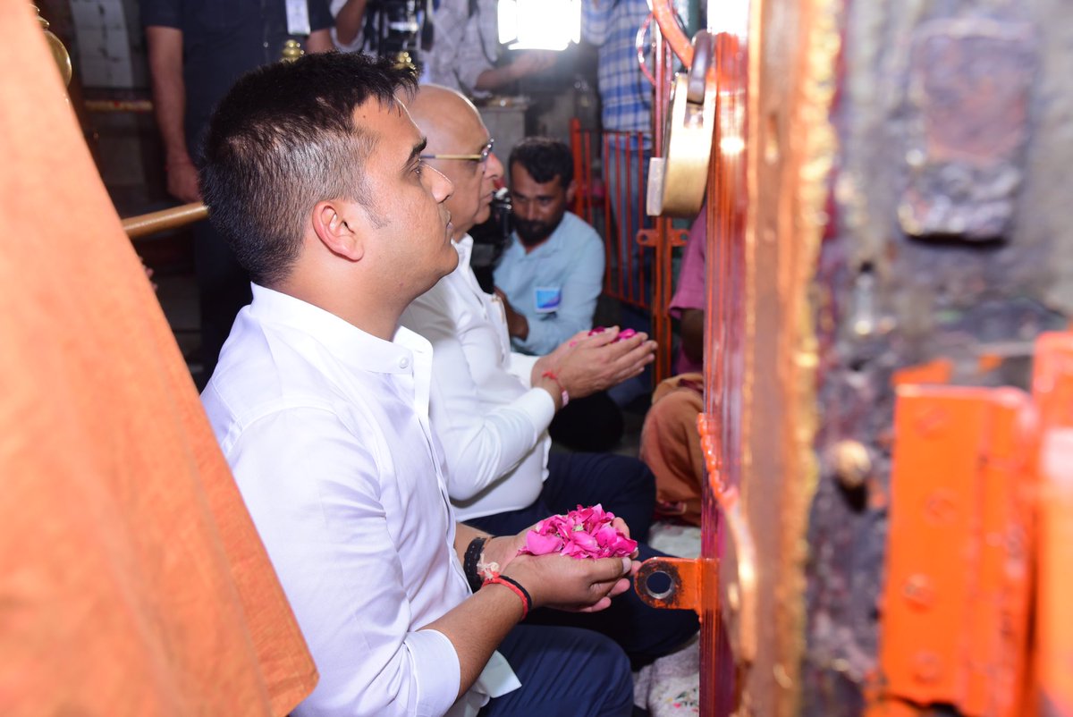 sanghaviharsh's tweet photo. जय हरसिद्धि माँ https://t.co/h6pbIajTcK