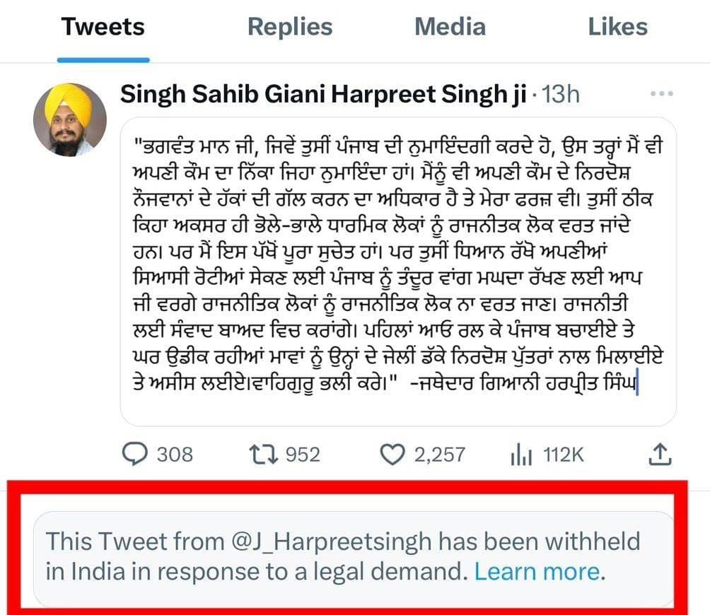 officeofssbadal's tweet photo. ਹੁਣ ਤਾਂ ਸਰਕਾਰਾਂ ਸ੍ਰੀ ਅਕਾਲ ਤਖਤ ਸਾਹਿਬ ਤੋਂ ਜਾਰੀ ਸ਼ਬਦ ਵੀ ਬੈਨ ਕਰਨ ਤੱਕ ਉਤਰ ਆਈਆਂ ਹਨ। ਮੇਰੀ @BhagwantMann ਨੂੰ ਚੇਤਵਾਨੀ ਹੈ ਕਿ ਗੁਰੂ ਘਰ ਨਾਲ ਮੱਥਾ ਨਾ ਲਾਓ। ਛੇਵੇਂ ਪਾਤਸ਼ਾਹ ਵੱਲੋਂ ਸਿਰਜੇ ਮੀਰੀ ਪੀਰੀ ਦੇ ਸਰਵਉੱਚ ਅਸਥਾਨ ਉੱਤੇ ਹਮਲੇ ਬੰਦ ਕਰੋ ਨਹੀ ਤਾਂ ਸ੍ਰੀ ਅਕਾਲ ਤਖ਼ਤ ਸਾਹਿਬ ਨਾਲ ਮੱਥਾ ਲਾਉਣ ਵਾਲਿਆਂ ਦਾ ਹਸ਼ਰ ਯਾਦ ਰੱਖਣਾ। https://t.co/U4Uz0qIXnY