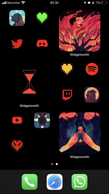 Hey guys do u like my home screens ?One is for the day and the other for the night :) 