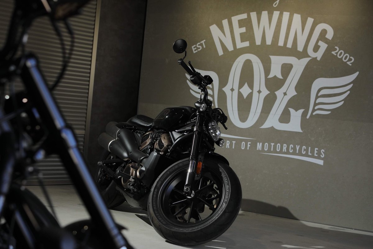 Newing_inc's tweet photo. 遂に､夢が詰まった大人の隠れ家､ハーレー専門店OZbyNEWINGが4月1日にOpen‼️

https://t.co/69VwUz1Bzk

https://t.co/HwNOqhbimE

https://t.co/LHPn5YfhNg

営業時間　10:00～19:00
定休日　毎週水曜日　/ 第2・4週火曜日
住所　〒663-8023 
兵庫県西宮市大森町2-19 倉庫No 10
TEL:0798-39-8647 https://t.co/tf2023XJCf
