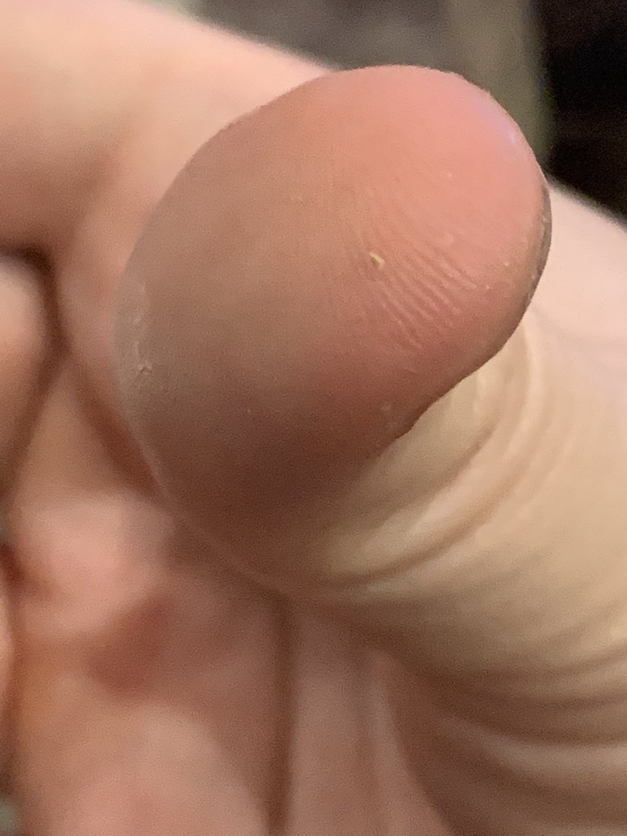 egoraptor's tweet photo. Weirdest shit I’ve ever seen opening cards. In Scarlet/Violet packs, between the rare and the second foil, about 90% of packs have yellow rubbery crumbs just laying about. You can feel them when you rub the cards together. Has anyone else experienced this?? https://t.co/KhfrKYs1NU