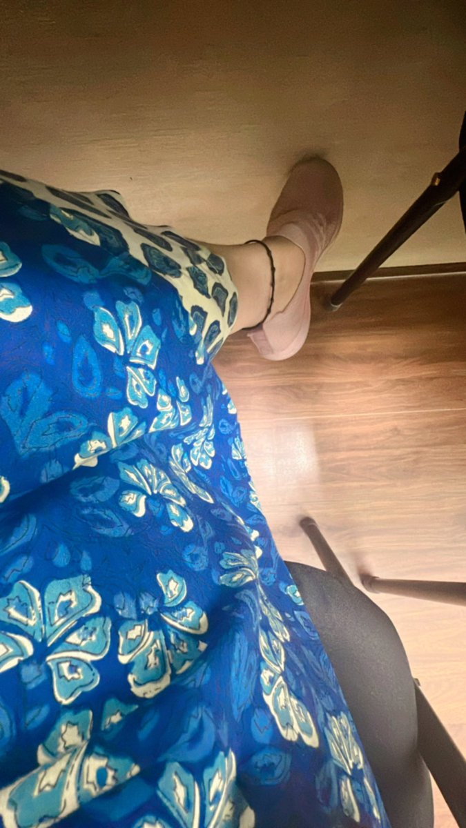 dapsakannamma's tweet image. I just want to wear kurta sets with straight pants that actually are made for women who are 6’0 or taller. 🥹  Please someone make them!! 😂 I look like a clown with pants not below my calves! 😂🤡🙈

#TallPeopleProblems