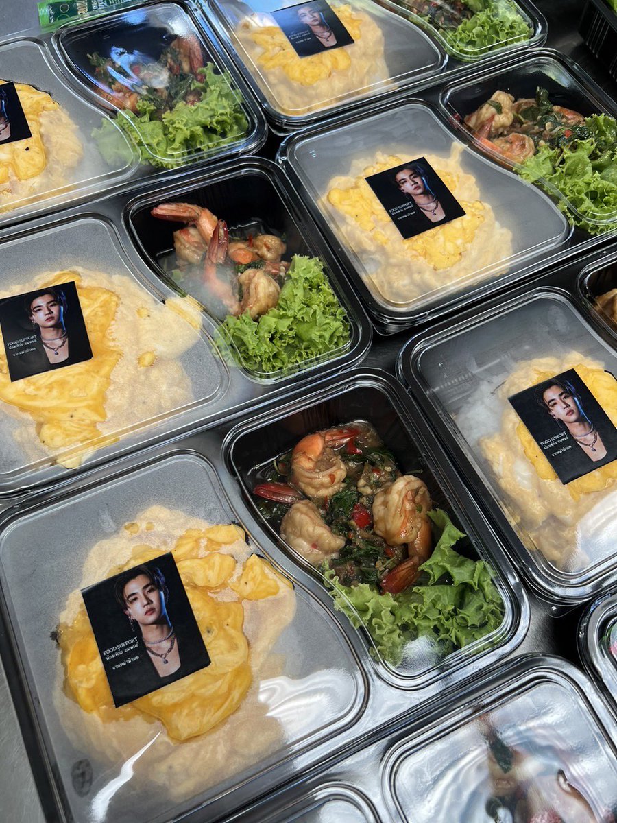 PERTHGALAXY_'s tweet image. Food Support 🍒จากหม่าม๊ามด
น้องเพิร์ธออกกองสองเดือดคิวปิดกล้อง

- ข้าวกระเพรากุ้ง ไข่ข้น 🍳 10เซ็ต 
- สลัดผลไม้ 🍏🍎 10 เซ็ต 
- แป็ปซี่ 10 กระป๋อง 
- เก็กฮวยอิชิตัน 5 
- ผ้าเย็น15 ผืน 

ปิดกล้องแล้ว เต็มที่นะลูก 
รอชมคุณปวินท์อยู่นะครับ 🫶🏻🖤

#KDPPE
#PerthTanapon
#DoubleSavage