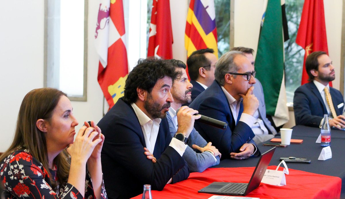 camescommx's tweet photo. La #Camescom fungió como sede para la presentación del informe de la inversión española en Iberoamérica por parte de Juan Carlos Martínez Lázaro, profesor de economía de @IEuniversity 

#InversiónEspañola #SocioCamescom https://t.co/t3mj9aLDIV