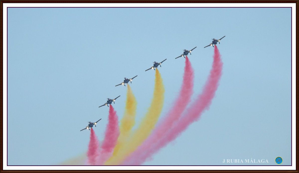 Nuestro compañero J.Rubia  estuvo presente en la exhibición de la patrulla águila en Málaga el pasado 25 de Marzo.
