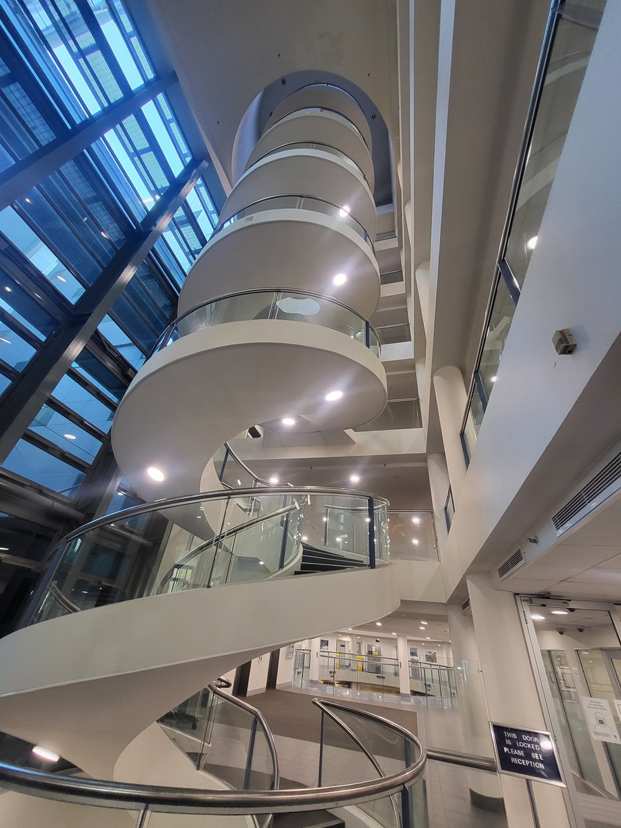 At the wonderful @GarvanInstitute with it's helical (DNA inspired!) staircase. The @UNSWRNA are here with other RNA-minded people from across Sydney including the @KirbyInstitute @UNSWMedicine and @AIMI_UTS to discuss opportunities for collaboration in the RNA translational space