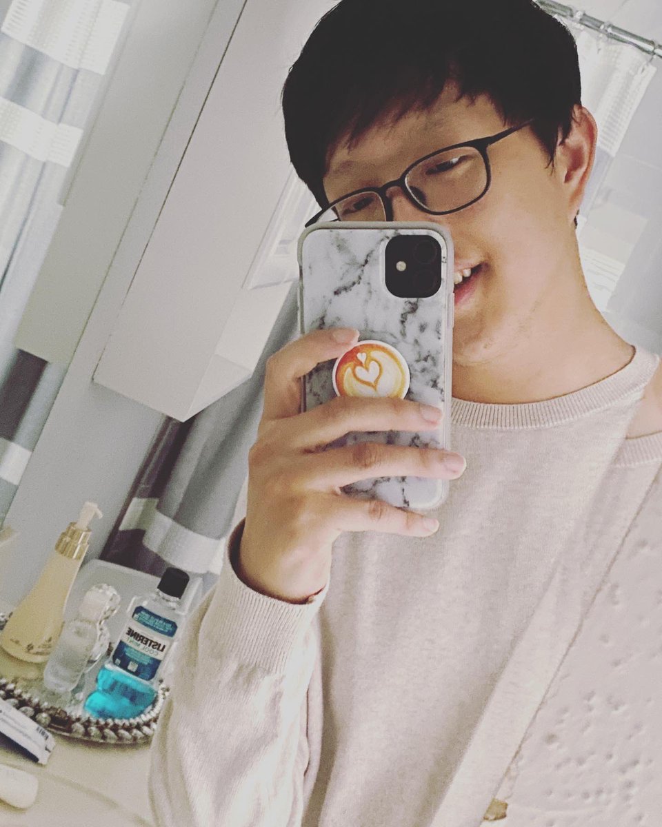 JSingDreams's tweet photo. Love my friends and everyone who has supported me! Thanks a lot you guys! Stay positive! https://t.co/oCHuwTLpbd