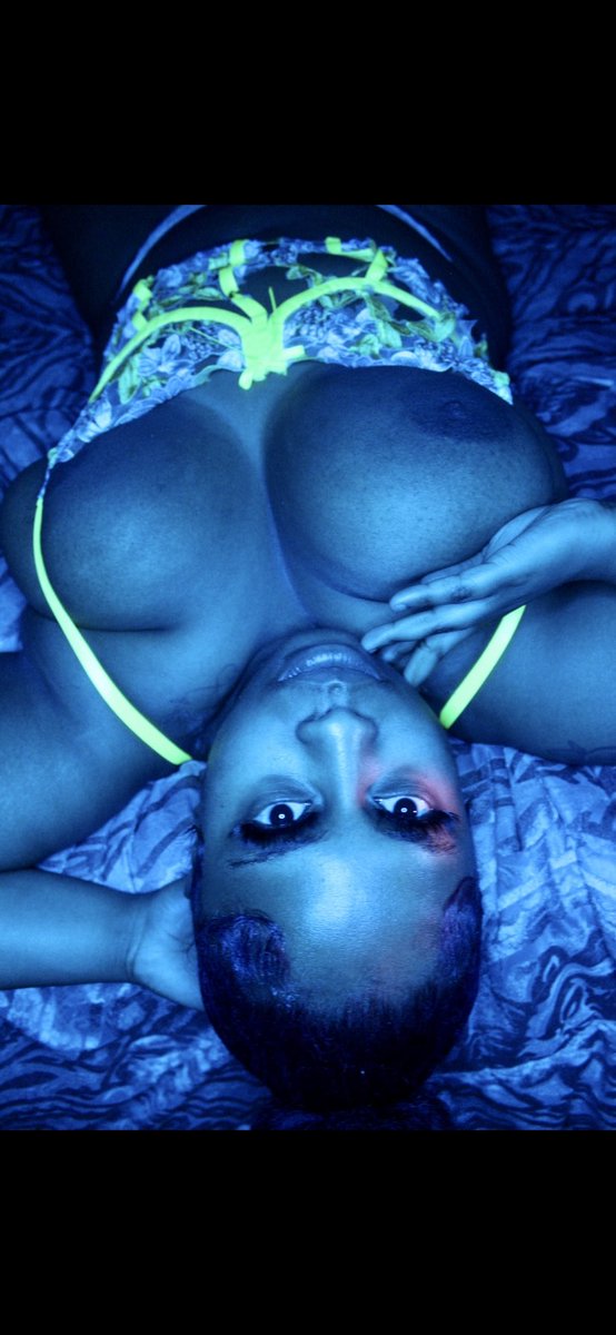 That1Pimpcess's tweet photo. Them faceshots hit different don’t they daddy?😩💦💚 https://t.co/o6UpfIA9oT