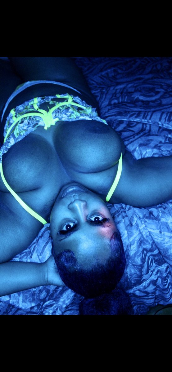 That1Pimpcess's tweet photo. Them faceshots hit different don’t they daddy?😩💦💚 https://t.co/o6UpfIA9oT