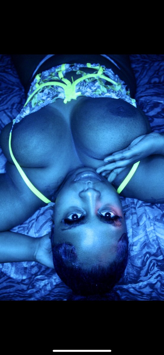 That1Pimpcess's tweet photo. Them faceshots hit different don’t they daddy?😩💦💚 https://t.co/o6UpfIA9oT