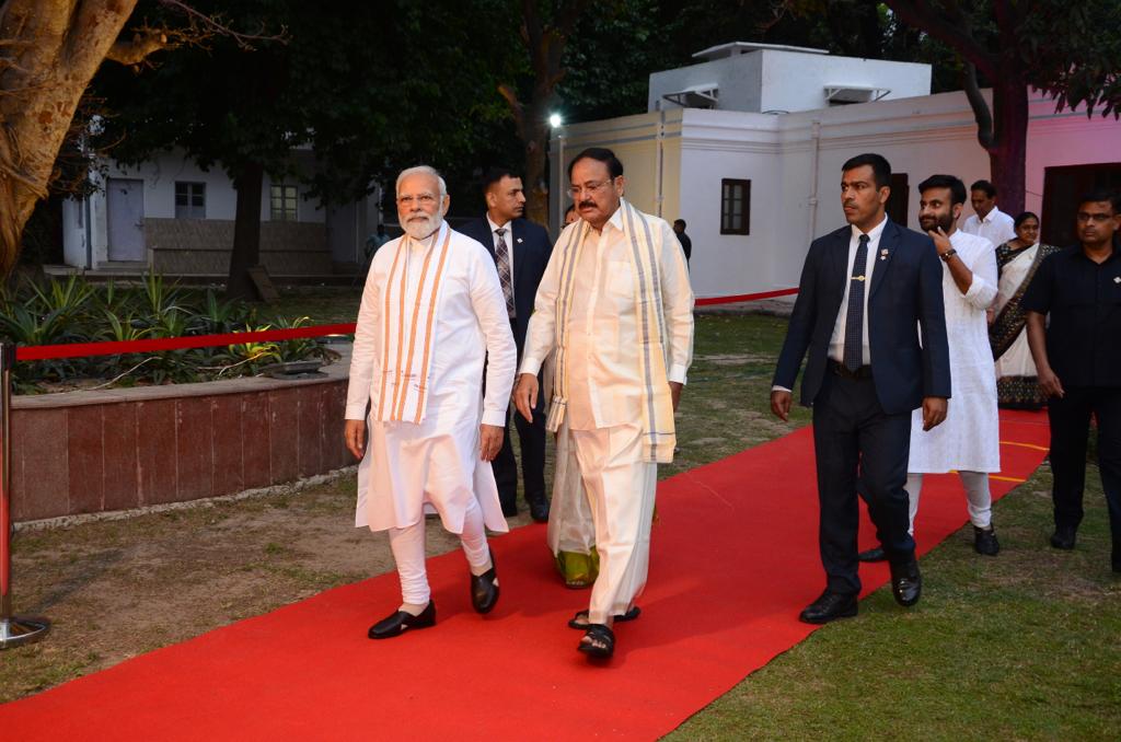 Dreams do come true ❤️ Blessed to have performed in front of our dear HON'BLE PRIME MINISTER Shri. @narendramodi ji and Former Hon'ble Vice President of India Shri. @MVenkaiahNaidu sir at the Ugadi festival celebrations held at the Delhi residence of Shri. Venkaiah Naidu sir.