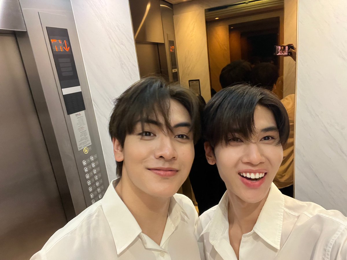 dunknatachai's tweet photo. คาบคลื่น ดาวเหนือ at condo คลื่นเช็คคค #OurSkyyxStarInMyMind https://t.co/jZv6q0RiKY