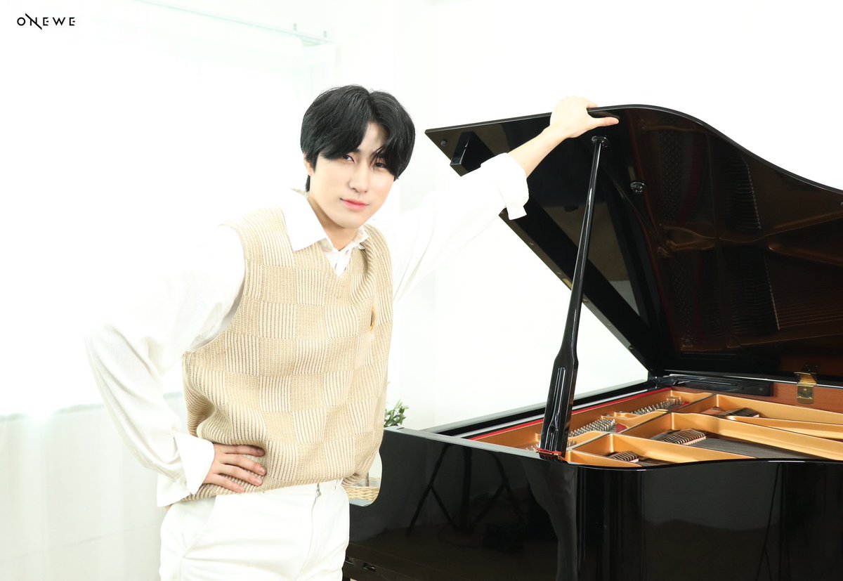 official_ONEWE's tweet photo. [#WE_SPACE]

💚 230329 HARIN 
DAY BEHIND 💚

🔗 https://t.co/KUVS8MNT3v

#CLUB_LEADER_HARIN_DAY
#우리의_길잡이별_주하린_생일축하해 https://t.co/uPEZ511dvM