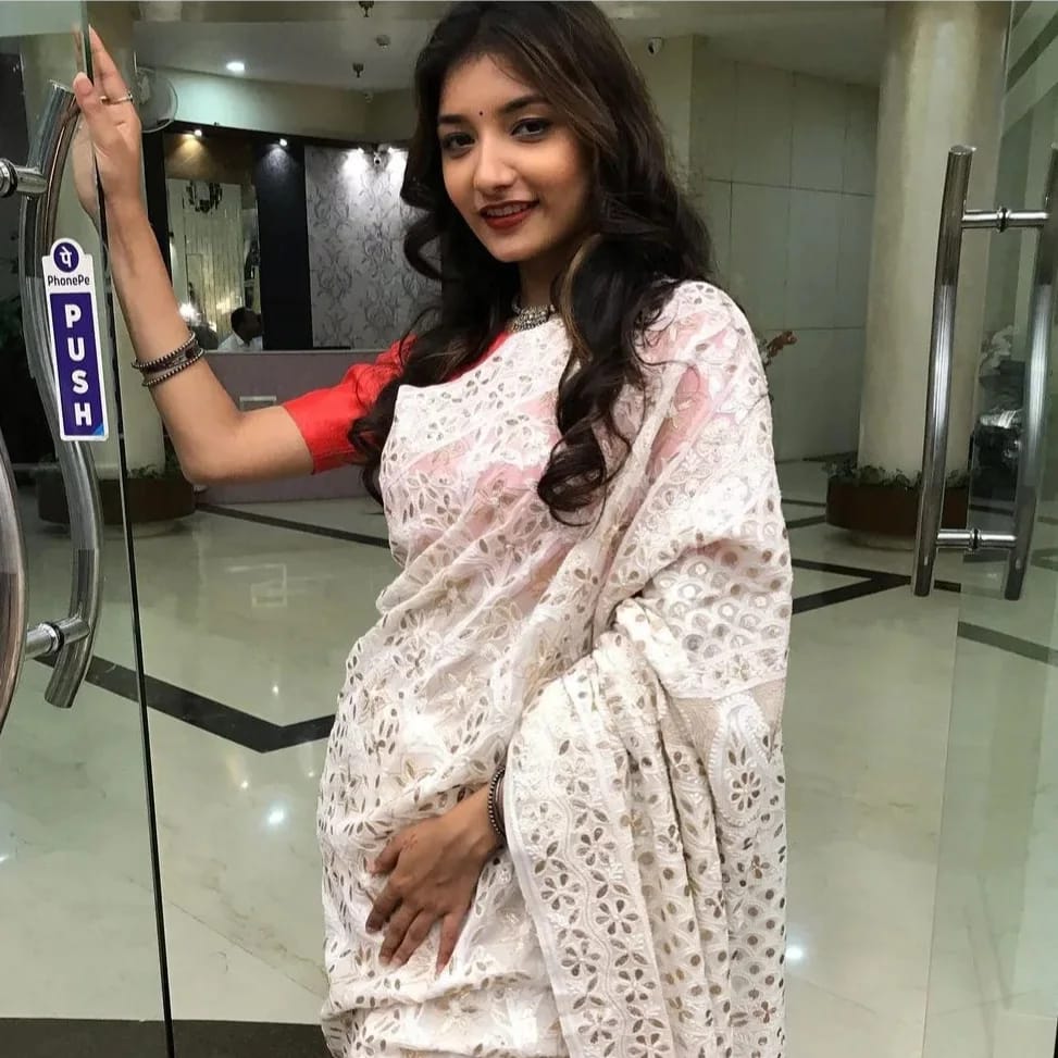 AwadhChikan's tweet photo. Shop Now for this Pure Georgette saree with handmade chikankari intricate with heavy Gotta patti work for your homemaker on the auspicious occasion of Ramnavmi.

#puregeorgette #festivewearsaree
#ramnavmi #ethnicwear #indianwear #chikankarisarees https://t.co/WLX1TTJXDN