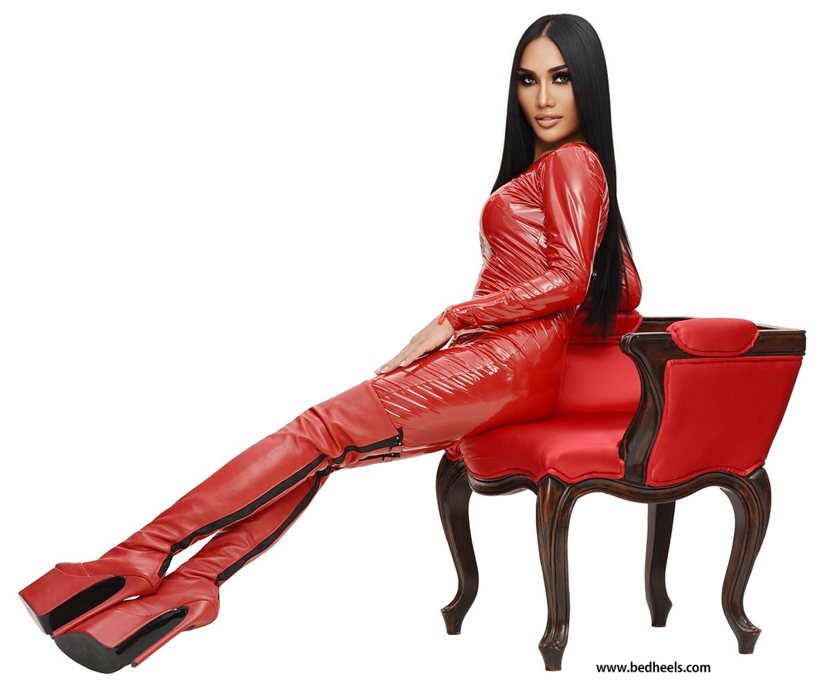 HotFashionBabes's tweet photo. beautiful Red Boots #redboot #boots #leatherboots https://t.co/lgvQcvTMbW