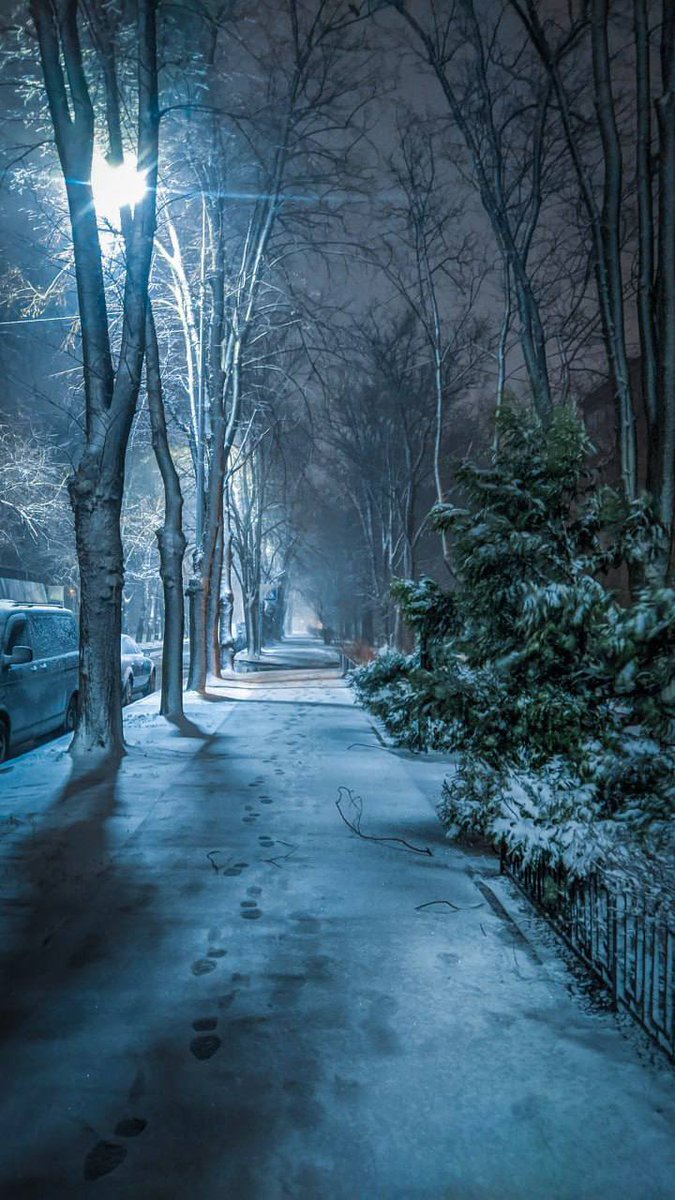 kyiv_life's tweet photo. Evening Kyiv after snowfall
#KyivLife #snow #Kyiv https://t.co/oYx3ND0umM