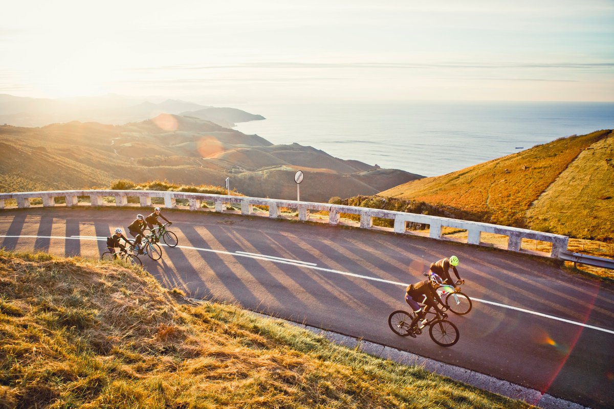 Toca recordatorio... El 31 marzo, toca cambio de precio, por lo que si no os habéis inscritos y pensáis en hacerlo, estáis a tiempo de hacerlo a precio reducido.
Inscripciones en lajuanmagarate.com
Hoy fotos de nuestro póker: Agiña-Aritxulegi-Erlaitz-Jaizkibel de ascensiones