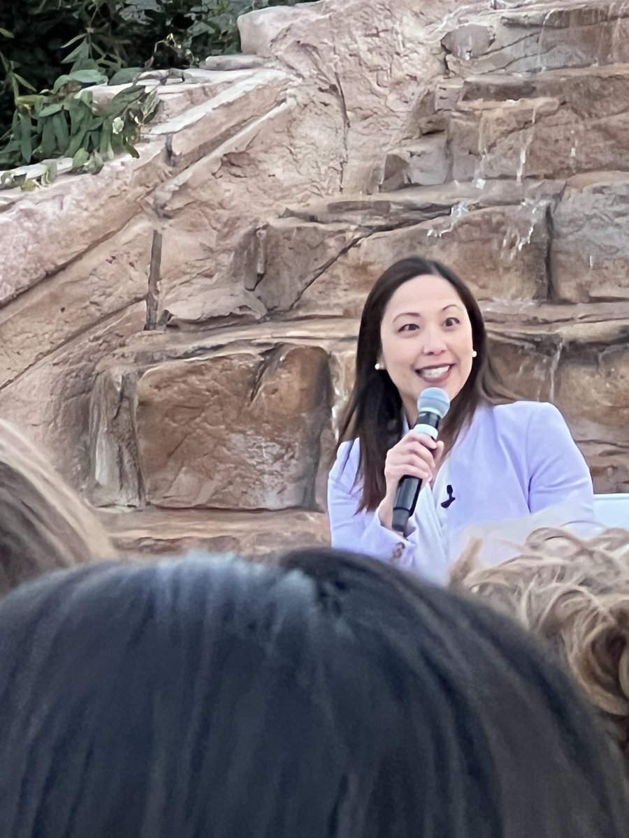 BethanyKhan's tweet photo. Go @aulievegas go! 💅🏾💅🏾💅🏾 

Great panel this evening for women’s history month x UNLV AAPI oral history. Lovely to be in community with fierce women leaders like Angela, Sharon, Cecilia, and the amazing Claytee. 😍 https://t.co/89pJcmH8Gb