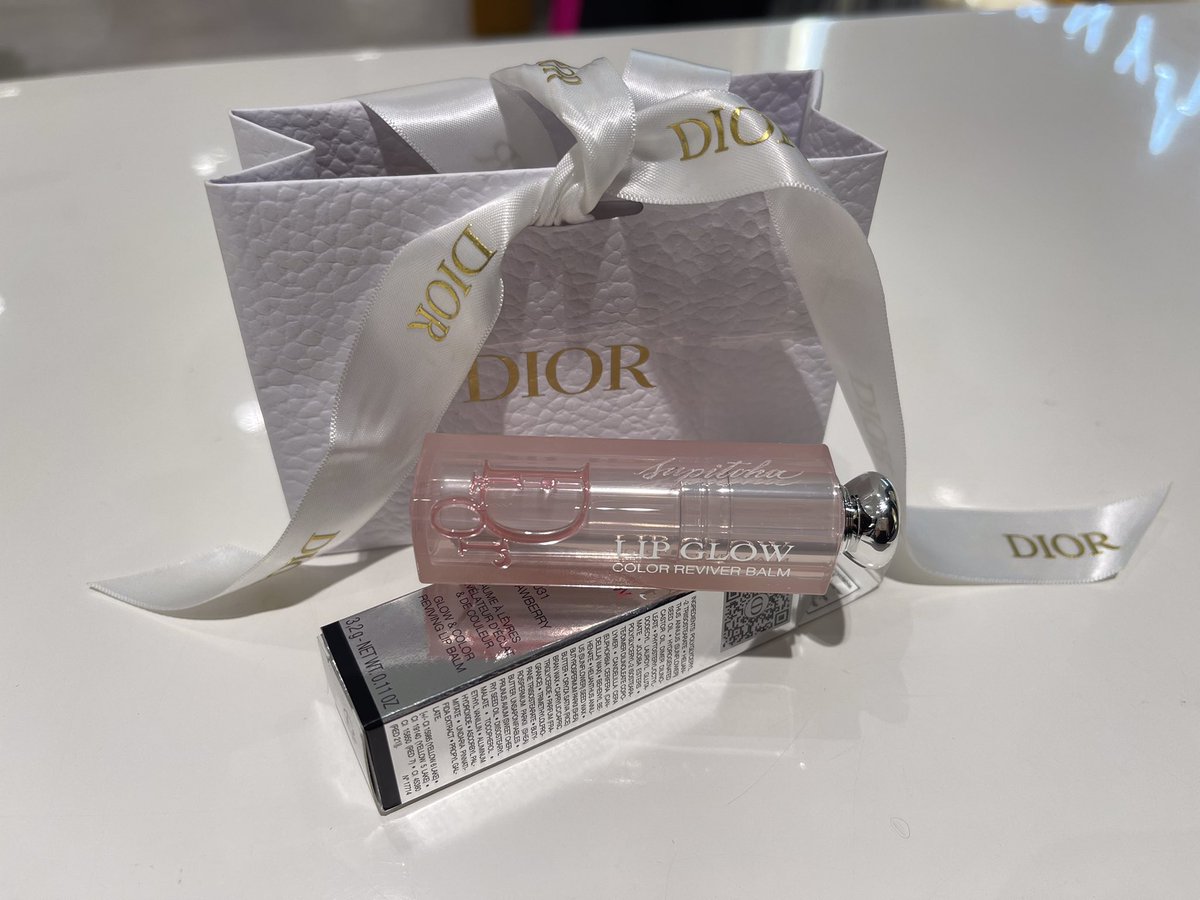 Blueshark3579's tweet photo. สีชมพูสวยนะ หรูหราดี
#dioraddict #dior #diorthailand #รับหิ้ว #varintogether https://t.co/kYSpIIts7j