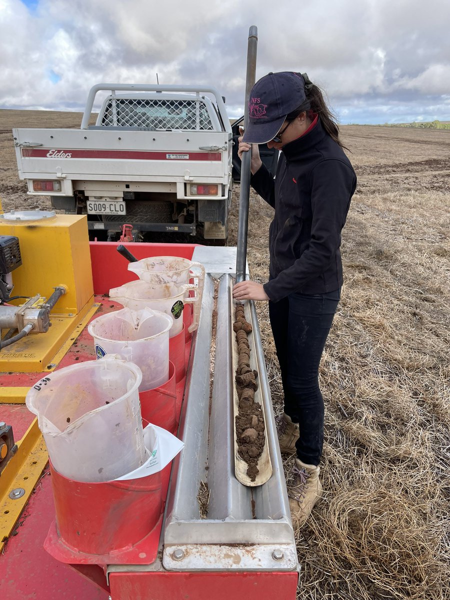 Why apply broad acre inputs variably… A picture tells a thousand words! 

Minimal difference at the soils surface, huge difference beneath 🤯 🗺️ 🚜