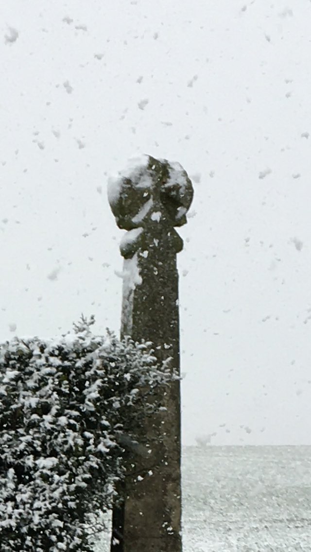#OTD 29 March 1461: Henry’s forces, commanded by Northumberland and Somerset, move up from the village of Towton to secure the ridge which straddles the Great North Road. Both forces are destined to fight that day in harsh wintery conditions.