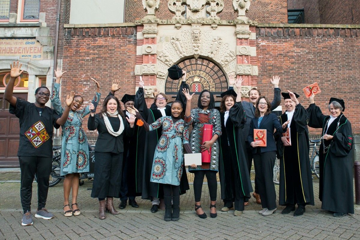 🤓Looking for an opportunity to make a real impact in healthcare?

DIDIDA is offering PhD opportunities in Kenya to contribute to the development of low-cost diagnostic tools integrated on mobile phone platforms to improve healthcare.

Join us!👉didida-health.eu/didida-is-look…