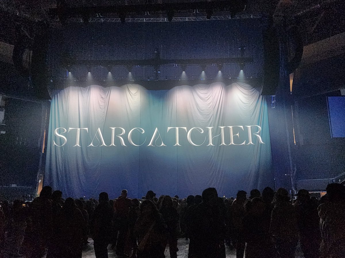 cariinaniicole's tweet image. Iconic that I got to be there for this announcement #gretavanfleet #starcatcher