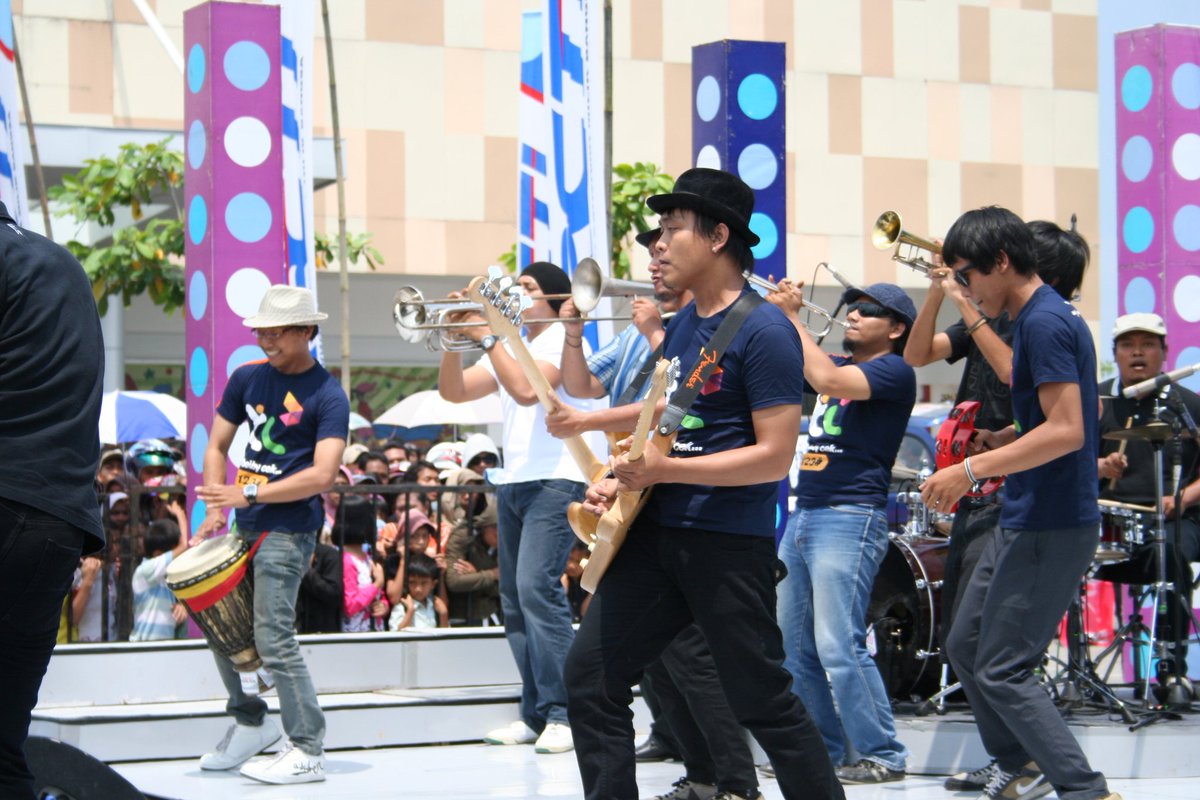 Bek_Kiri tweet media