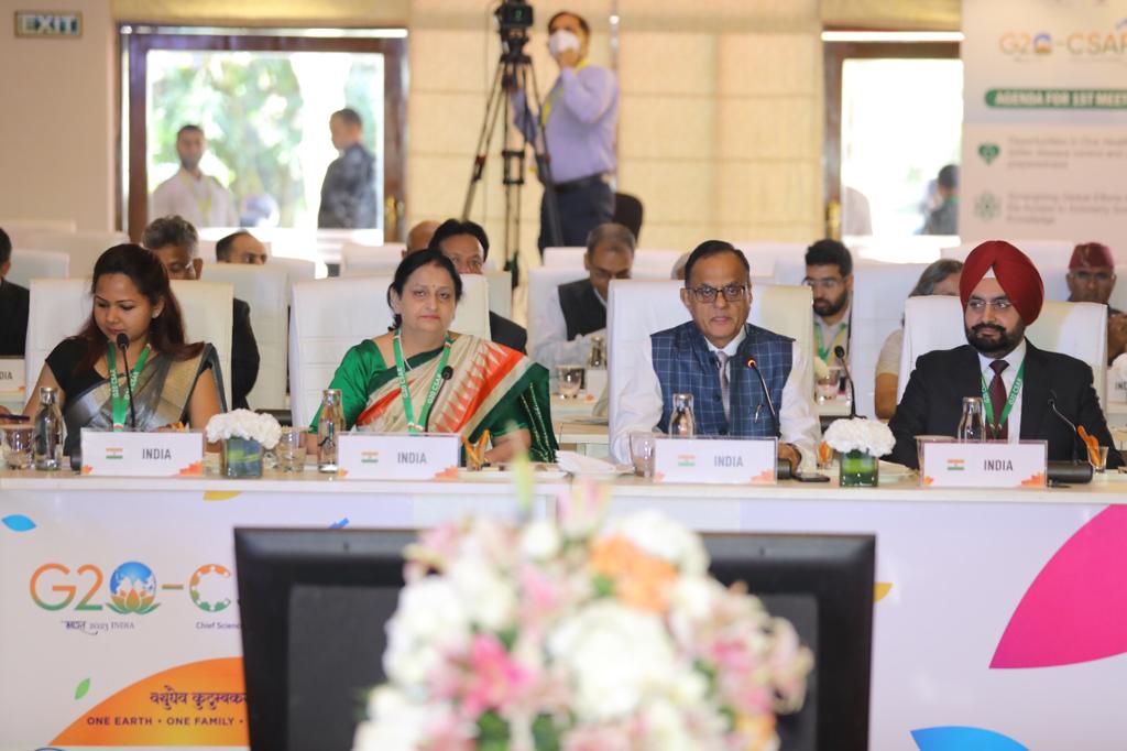 PrinSciAdvOff's tweet photo. Dr. SS Sandhu, Chief Secretary, Government of Uttarakhand joined Prof Ajay K Sood (Chair, G20-CSAR and PSA to Govt of India) at the Inaugural Session of the G20 Chief Science Advisers Roundtable Meeting in #Ramnagar.

@ukcmo @PrinSciAdvGoI @g20org @G20_CSAR @MEAIndia @amitabhk87 https://t.co/4pc2lsfLRN