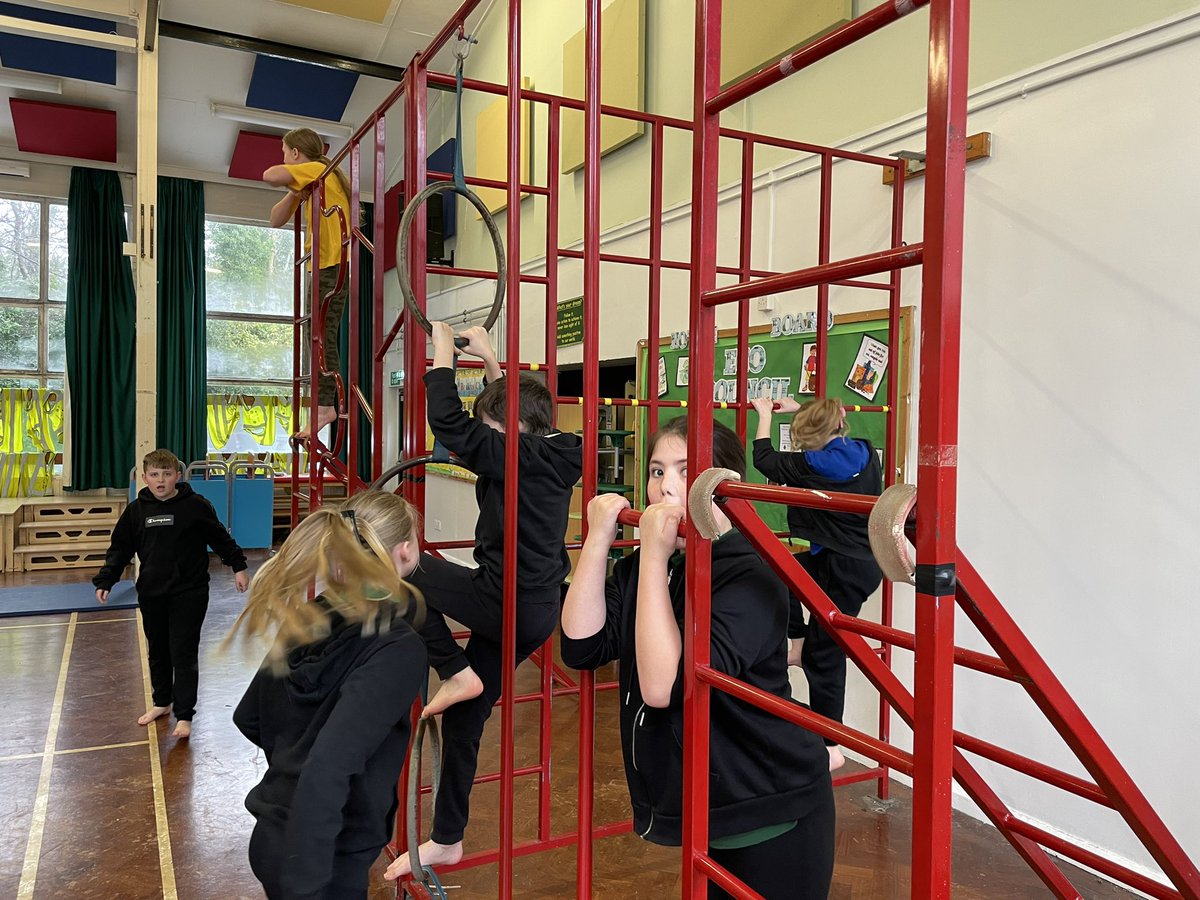 WideySaltram tweet media