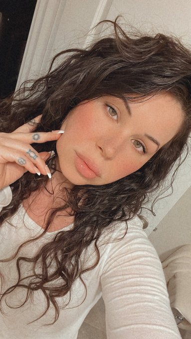 💗🙏🏼🥹🫠 https://t.co/uF2afoQ6MW<a href="/tag/lightglare"class="tags"><span>#lightglare</span></a>