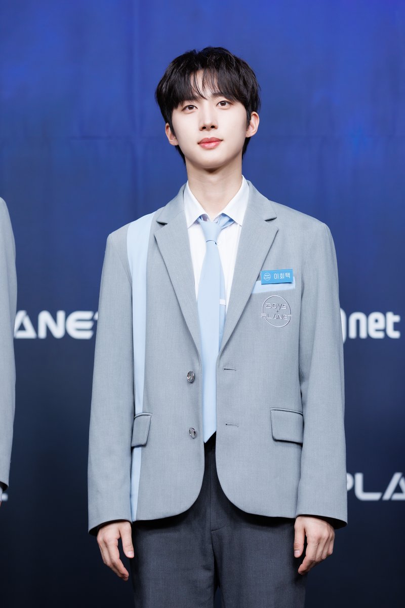 CelebConfirmed's tweet photo. Group 5 individual photos (1/2)

#BOYSPLANET #보이즈플래닛 #Mnet https://t.co/k5fagrmaDi