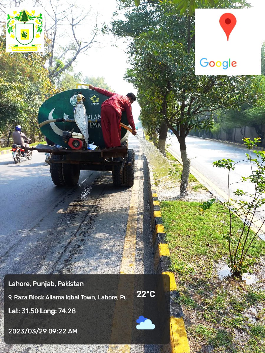 PhaLhr's tweet photo. فضائی آلودگی کے خاتمہ کے لیے پی ایچ اے کی واٹرٹینک گاڑی مزنگ چونگی، جوہر ٹاؤن ، گلشن راوی اور علامہ اقبال ٹاؤن کے مختلف علاقوں کی گرین بیلٹس ، درختوں اور پودوں کو واش کررہی ہے۔
@cmopunjabpk @CS_Punjab @commissionerlhr @DCLahore @govtofpunjabpk @HUDPHED
#Treewashing #plant https://t.co/orMZ4GHQsd