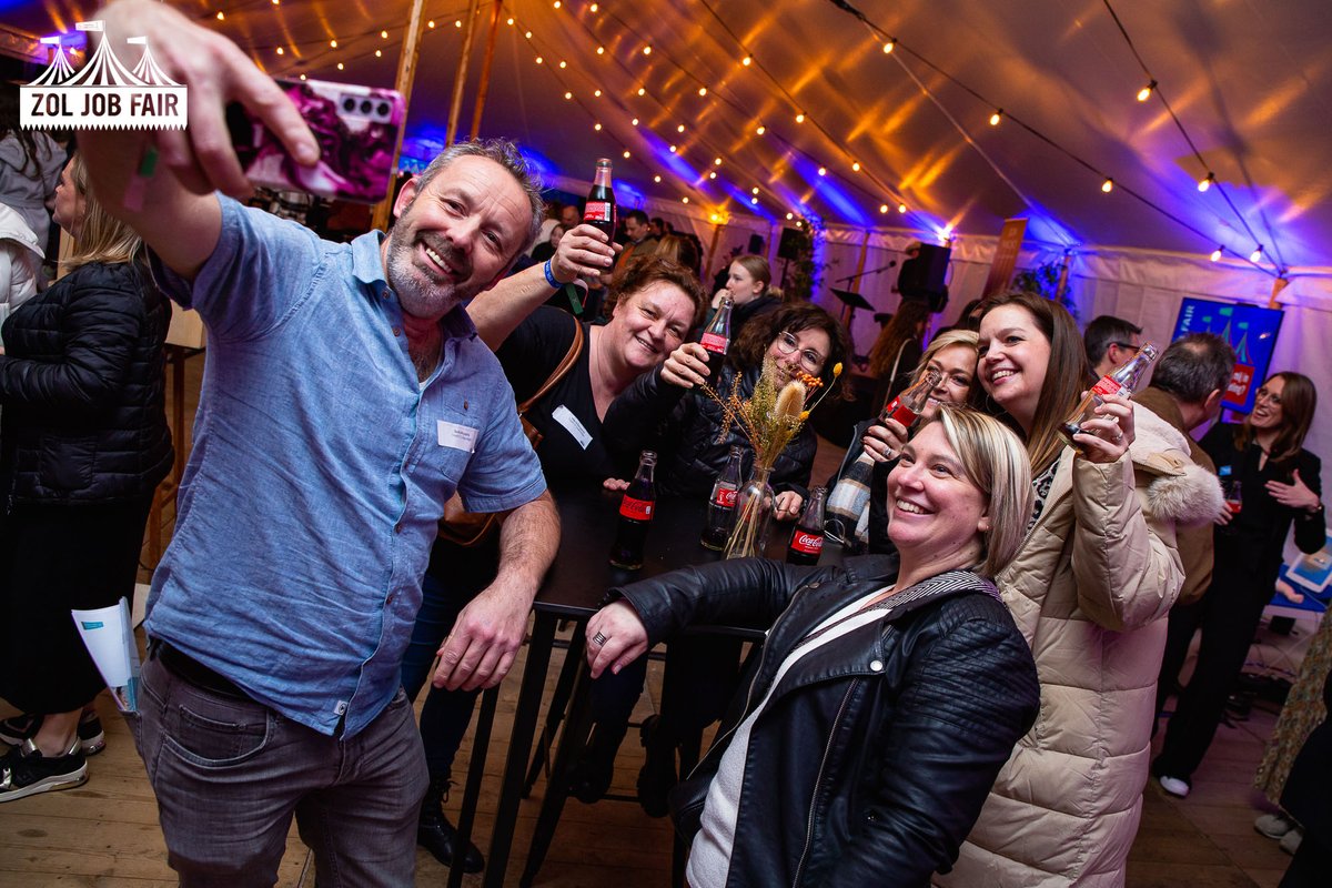 ZOLziekenhuis's tweet photo. Vrijdag vond ons jobevent ZOL JOB FAIR opnieuw plaats! Zo een 250 studenten of werkzoekenden konden op deze manier kennis maken met ZOL en kwamen er alles te weten over een job in ons ziekenhuis! Meer weten over werken in ZOL? https://t.co/uq797z6rWU.
#zoljobfair #jobevent https://t.co/0gsM2uFCGz