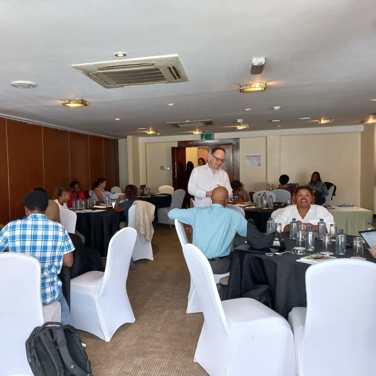 FoodAgencycpt's tweet image. Day one in Kenya had the partners gather to go over the Agenda of the Policy event taking place today!! The excitement is clear. Today we proceed to day 1 of @TMG_think and @Wanavijiji_sdi Policy event!
#urbanfoodfutures #fact #Food #foodjustice #foodcrises #foodfutures #Nairobi