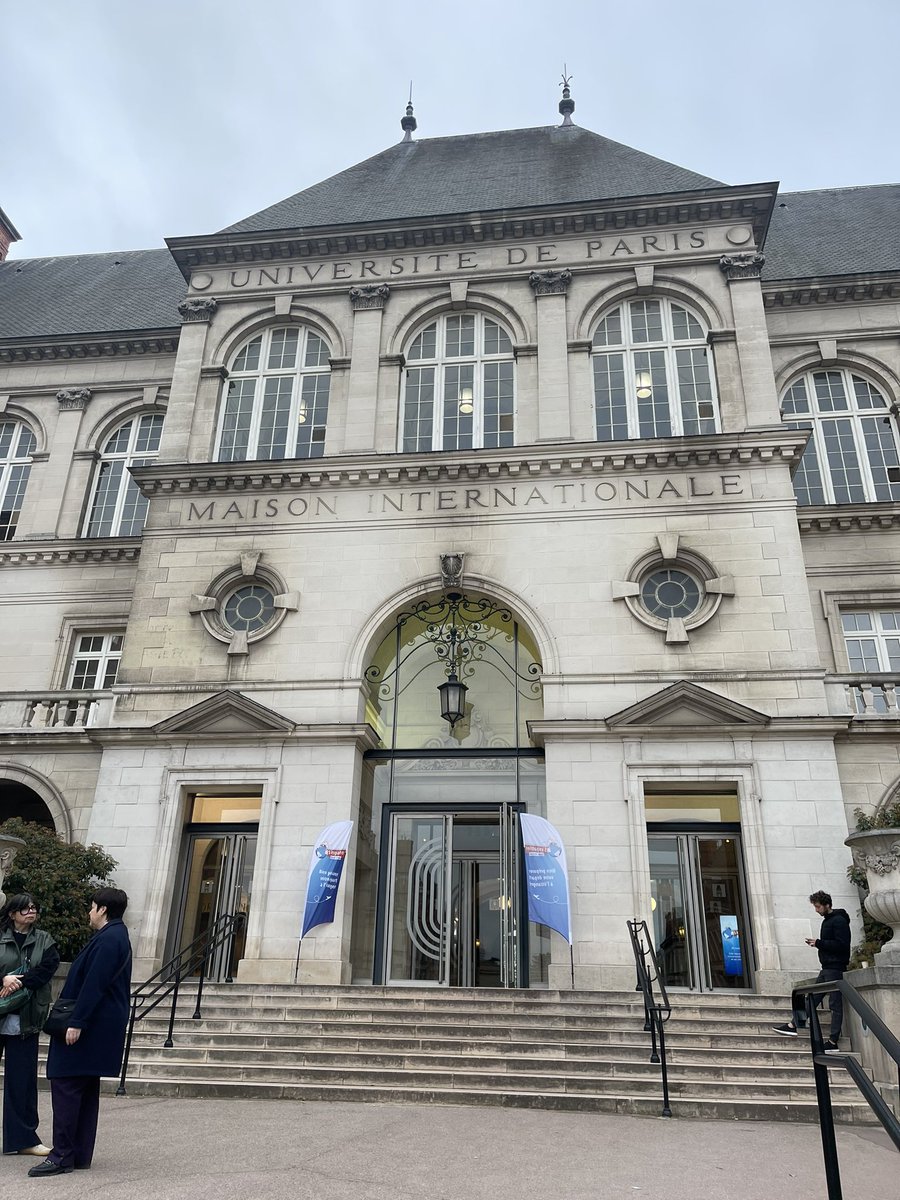 Fiafe_Accueils's tweet photo. La formidable équipe de la #FIAFE très heureuse d’être de retour au @S_expatrier pour présenter le formidable réseau et échanger avec de futurs #expatriés! #SEMDE 🇫🇷🗺️ https://t.co/LNxdULzIzE