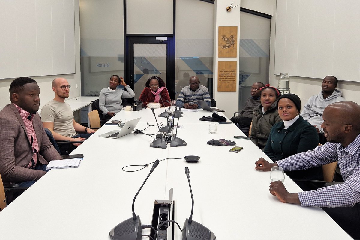 D4DHub_EU's tweet image. 🇺🇬 @PPDAUganda travelled to 🇪🇪 to learn about the country’s #digitaltransformation journey and launch a roadmap of their own.

Learn more about the study visit and our ongoing collaboration to advance the digitalisation of public procurement: bit.ly/3KhiTMn

#TeamEurope