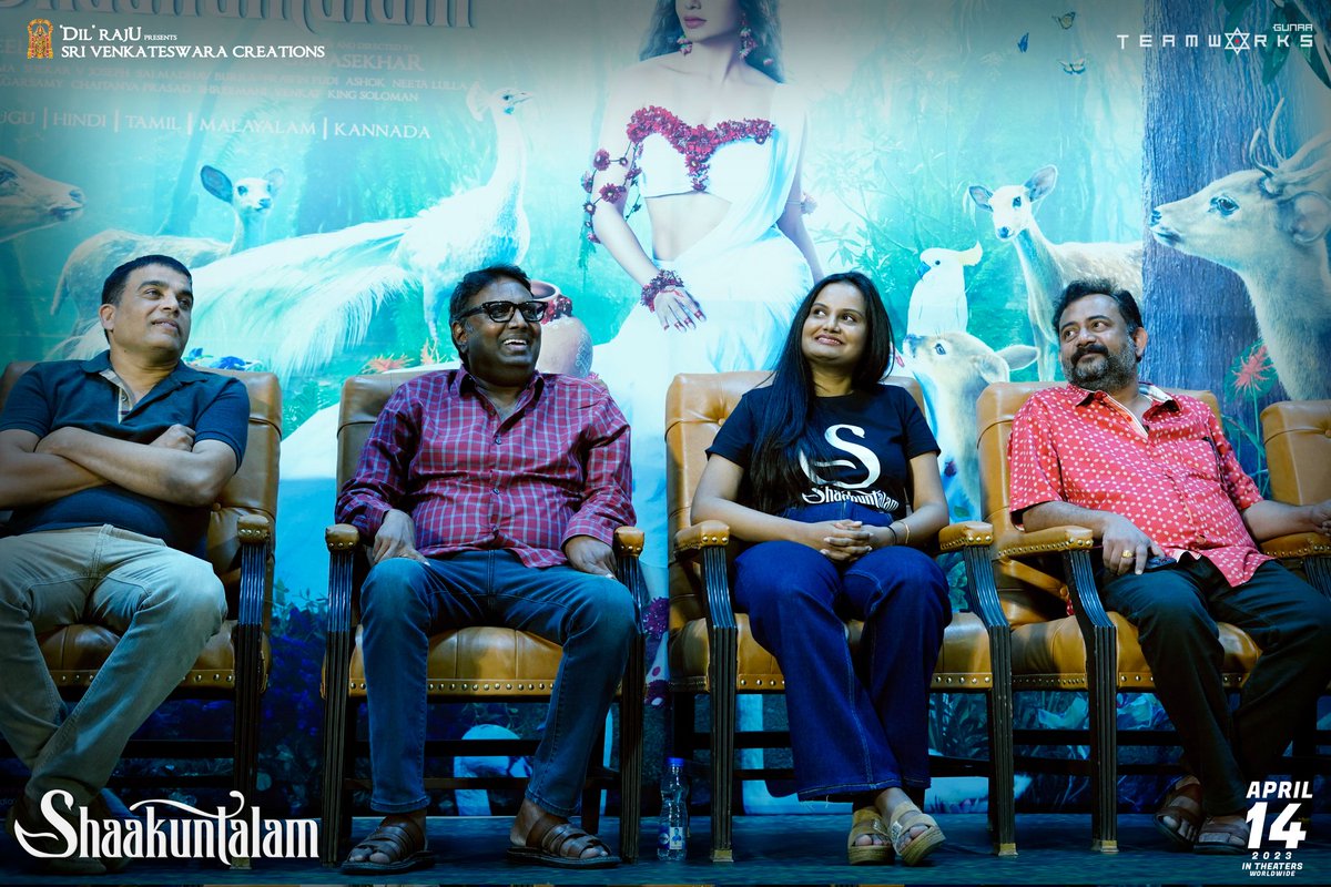 wareymedia's tweet photo. The Team of #Shaakuntalam are all in smiles at the 3D Trailer Launch event 📸✨

#Shaakuntalam3DTrailer
@Gunasekhar1 @Samanthaprabhu2 @ActorDevMohan @neelima_guna #ManiSharma @neeta_lulla @GunaaTeamworks @SVC_official @tipsofficial @shreyasgroup #ShaakuntalamOnApril14 https://t.co/R4HwcrsF9z