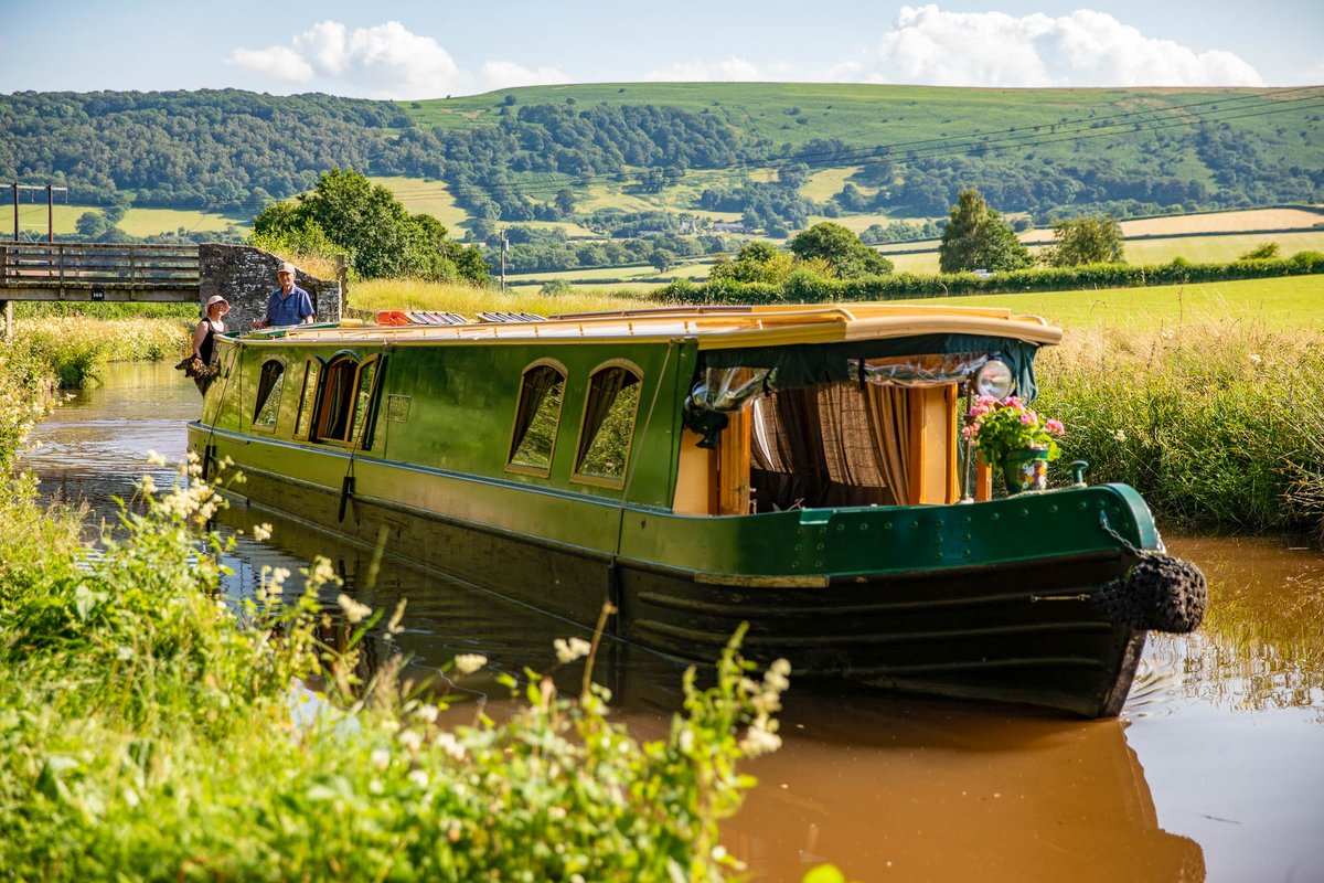 beaconparkboats's tweet image. Fancy an early-spring getaway in the Beautiful Brecon Beacons?  Book the stunning two-berth Heron for three nights for £1,200 (was £14,12) or seven nights for £1,900 (down from £2,140) from this Friday March 31st.  #offers, #springholiday #luxurycanalboats