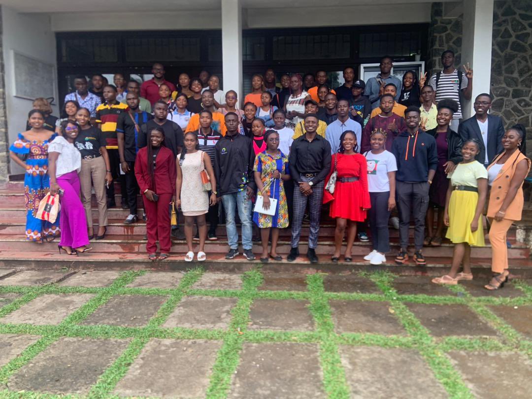 FFOFoundation's tweet photo. 4/4 As a sponsor, we are fostering our mission of empowering young people passionate about technology. 
Applauds to the #HustleEnginneringCommunity, Mr. Oben Desmond Ashu, for seeing this through.

#Fapsi #Findie #Chillax #Nkwa #CGCEGuideApp #felixfomengiafoundation https://t.co/feO9g0NGjV
