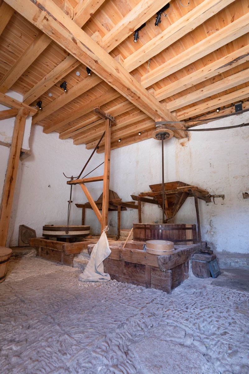 AltMaestrat's tweet image. S'apropen les vacances per Setmana Santa i que millor que aprofitar-les per a fer activitats a l'Alt Maestrat?😍

Tens moltes opcions diferents, entre les quals està visitar els Molins Fariners d'Ares📍Per a més informació i reserves contacta amb l'oficina de turisme 964443074📞