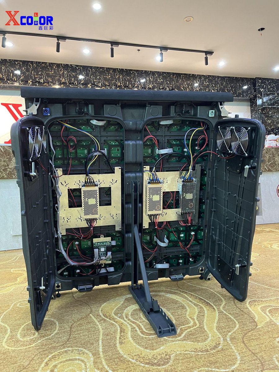 leave26627559's tweet image. Outdoor Engineering Panel 960 × 960mm box series
The best match for the court
#led #leddisplay #stadiumscreen #outdoorledsceen #court #ledscreen #leddisplayoutdoor #ledpanel #ledboard